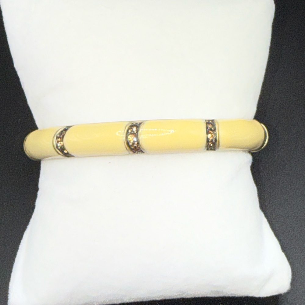 Bracelet light yellow Enamel Gold Tone w/ Rhinestones Hinge Bangle Bracelet